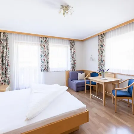 Elisabeth هيباخ